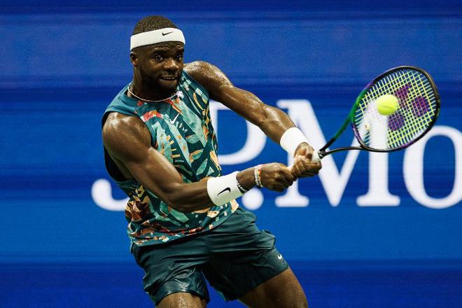 在连续三年 在连续三年